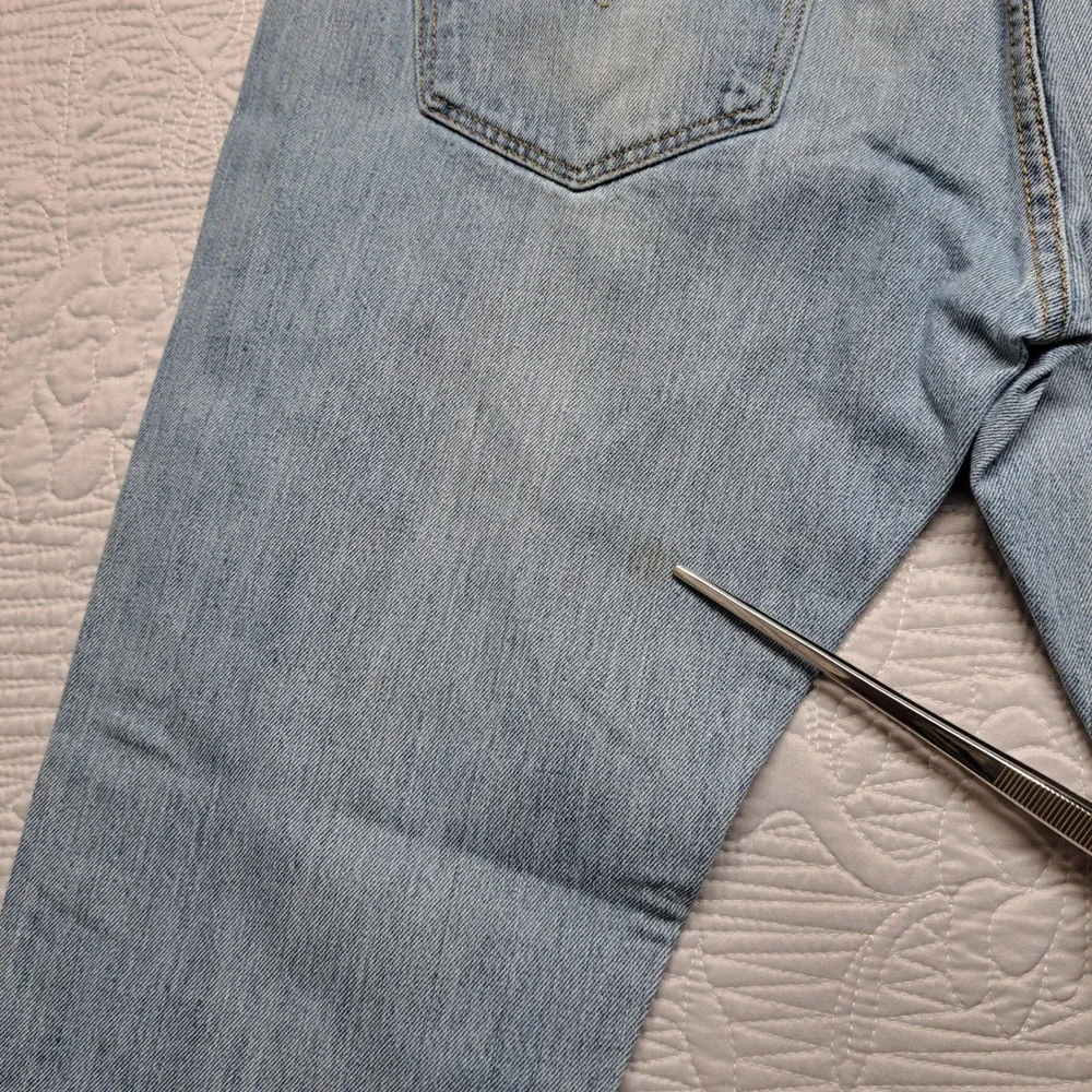 Levi's 501 Original Fit Jeans Mens 36x32 Light Wash Blue Excellent Button Fly